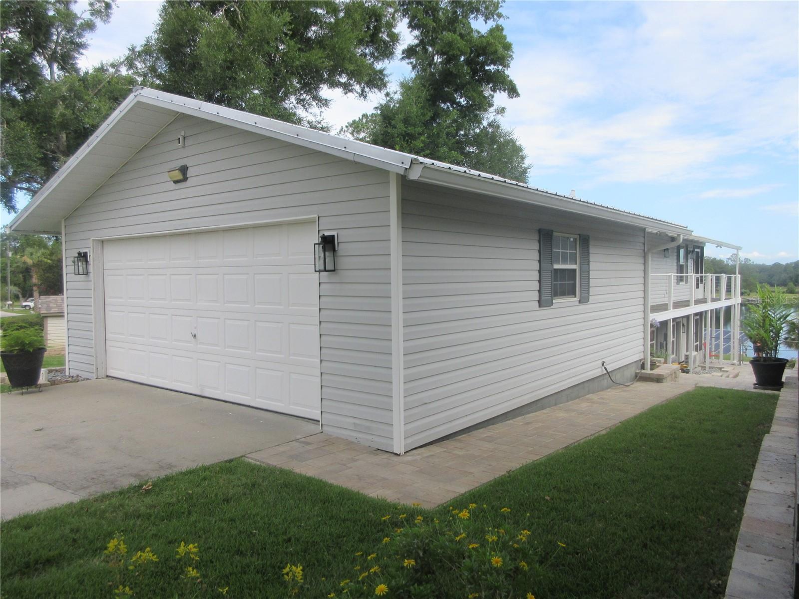 WOODS & LAKES - Residential
