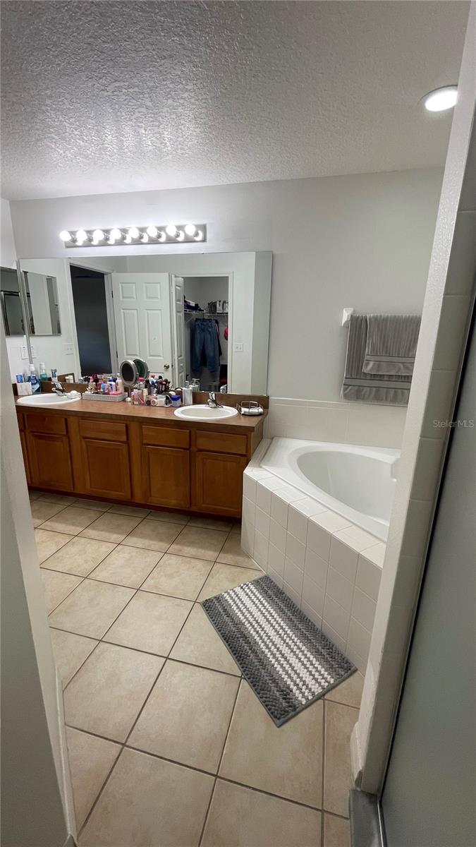 HATCHWOOD ESTATES - Residential