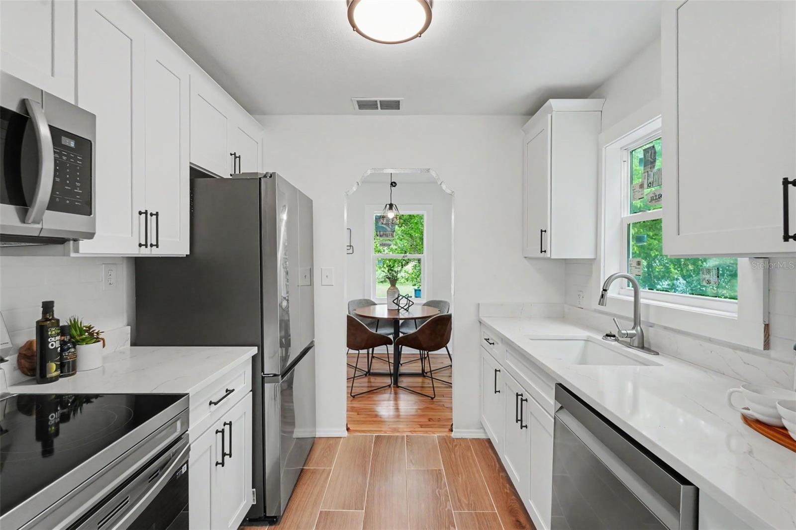 HAMNERS W E ALBIMAR - Residential