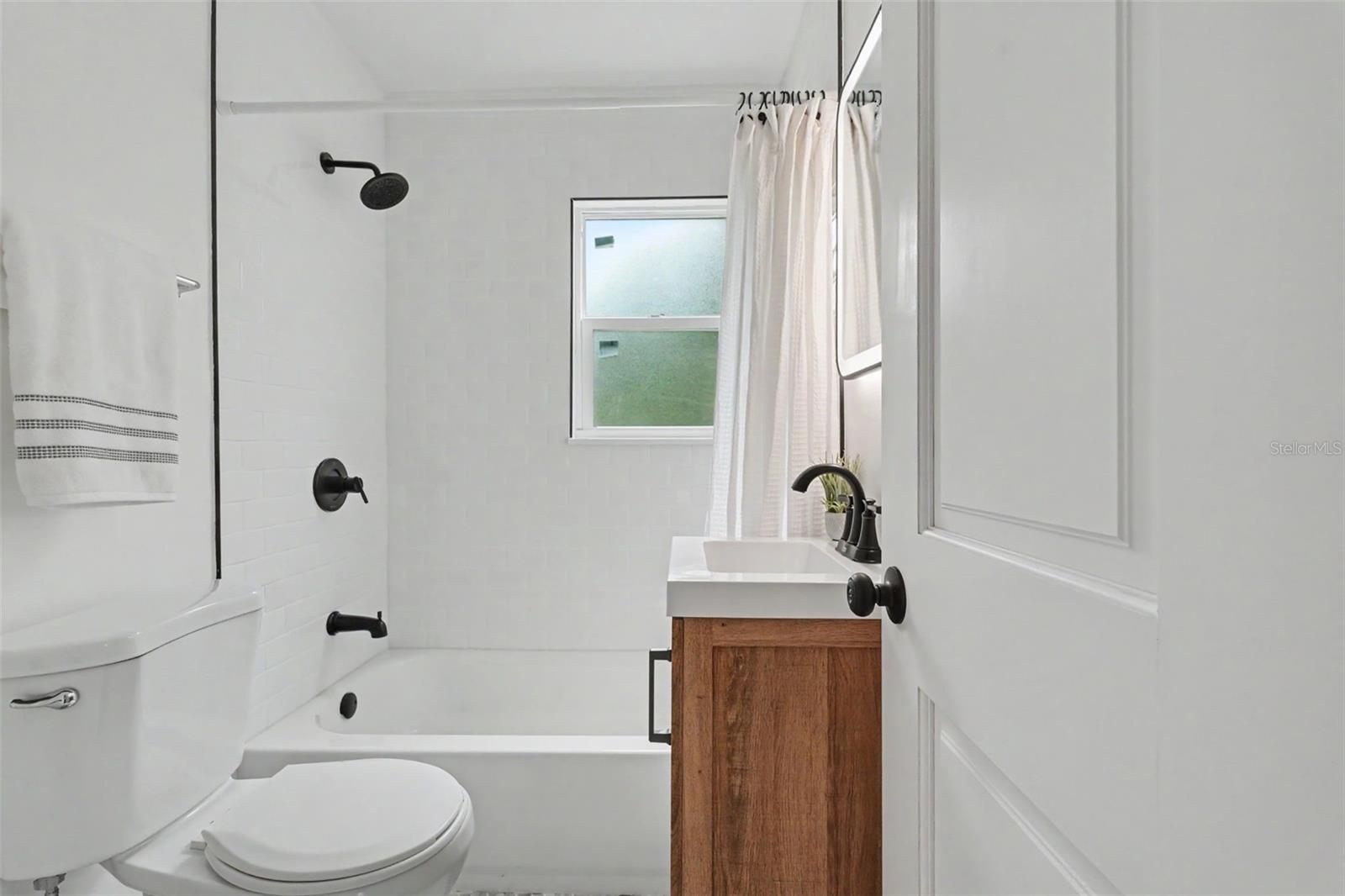 HAMNERS W E ALBIMAR - Residential