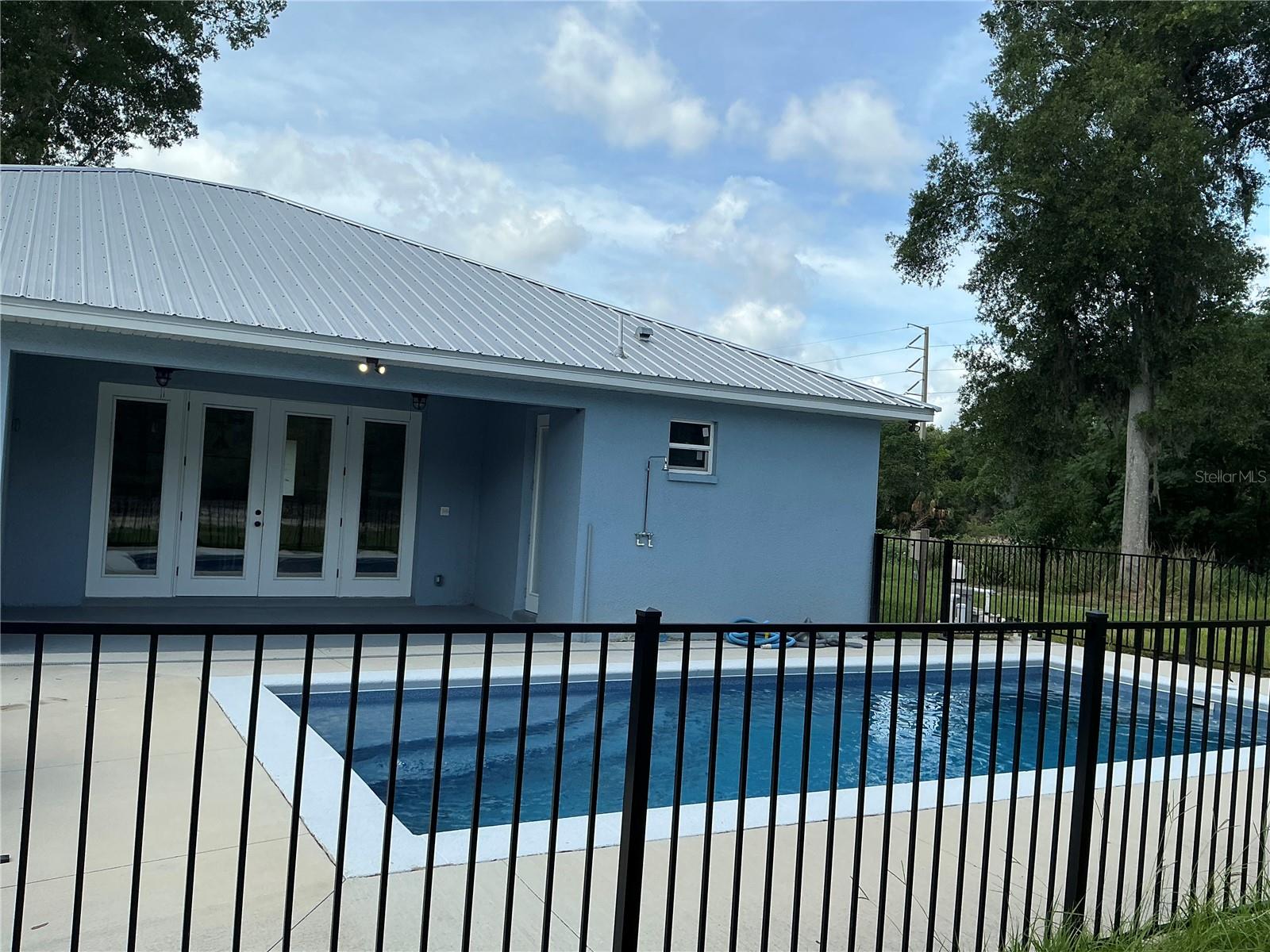 BLUE SPGS PARK - Residential
