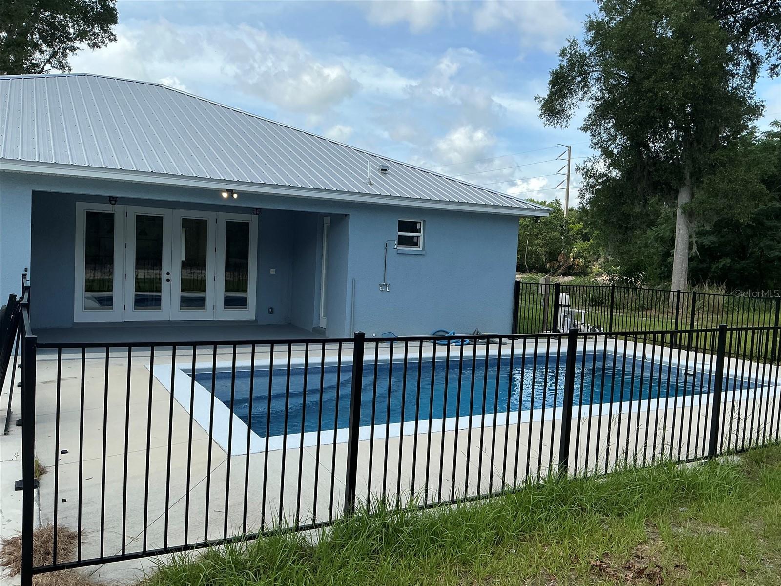 BLUE SPGS PARK - Residential