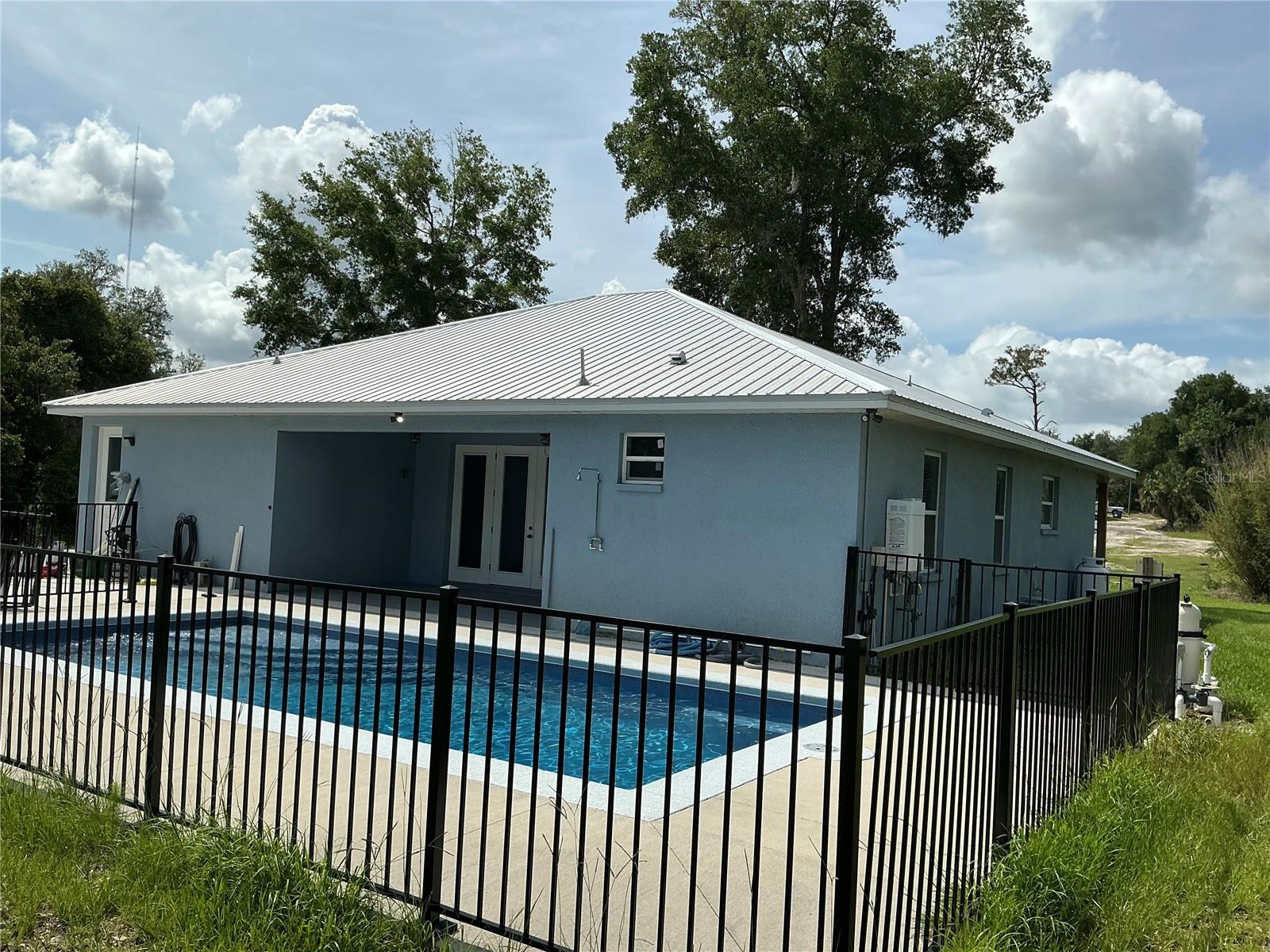 BLUE SPGS PARK - Residential