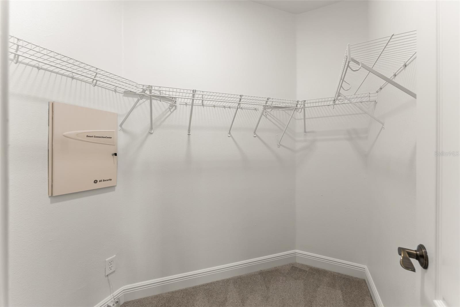 ENCLAVE/BERKSHIRE PARK B G H I - Residential Lease
