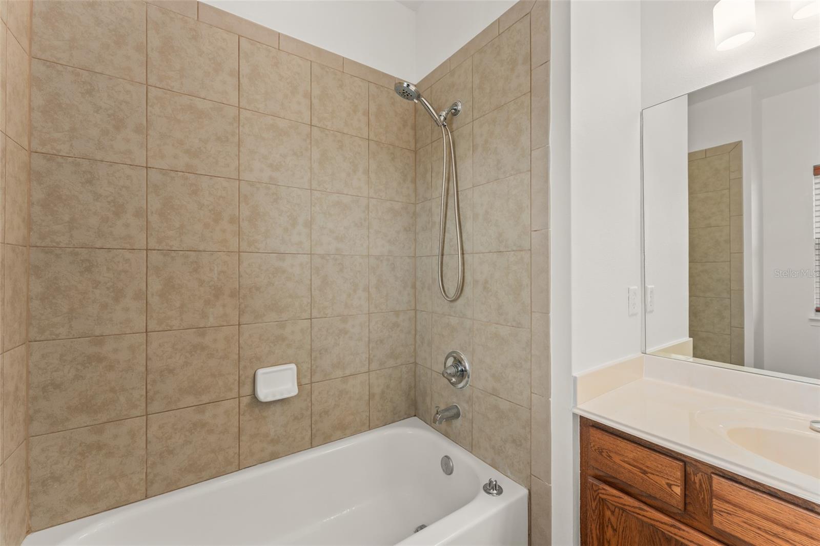 ENCLAVE/BERKSHIRE PARK B G H I - Residential Lease