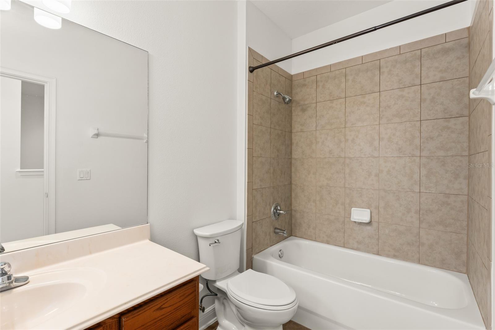ENCLAVE/BERKSHIRE PARK B G H I - Residential Lease