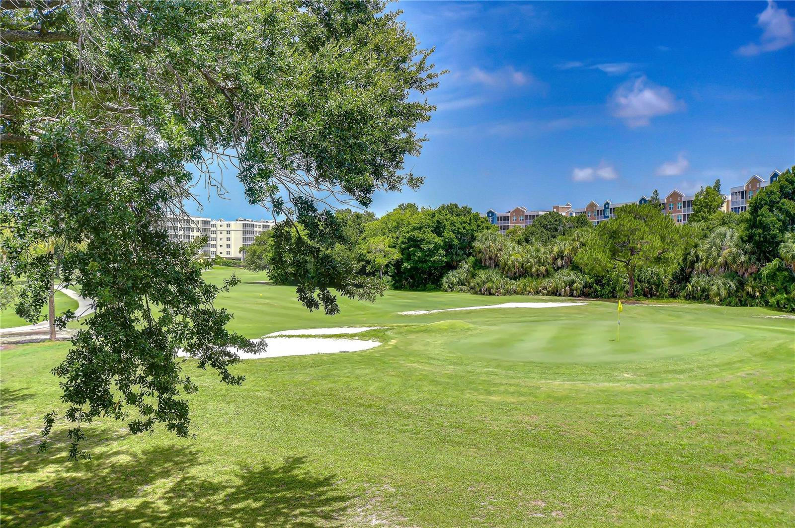 WILLOW GREENS - Residential