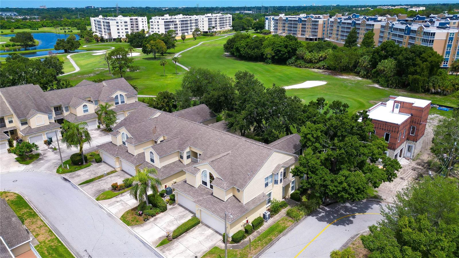 WILLOW GREENS - Residential