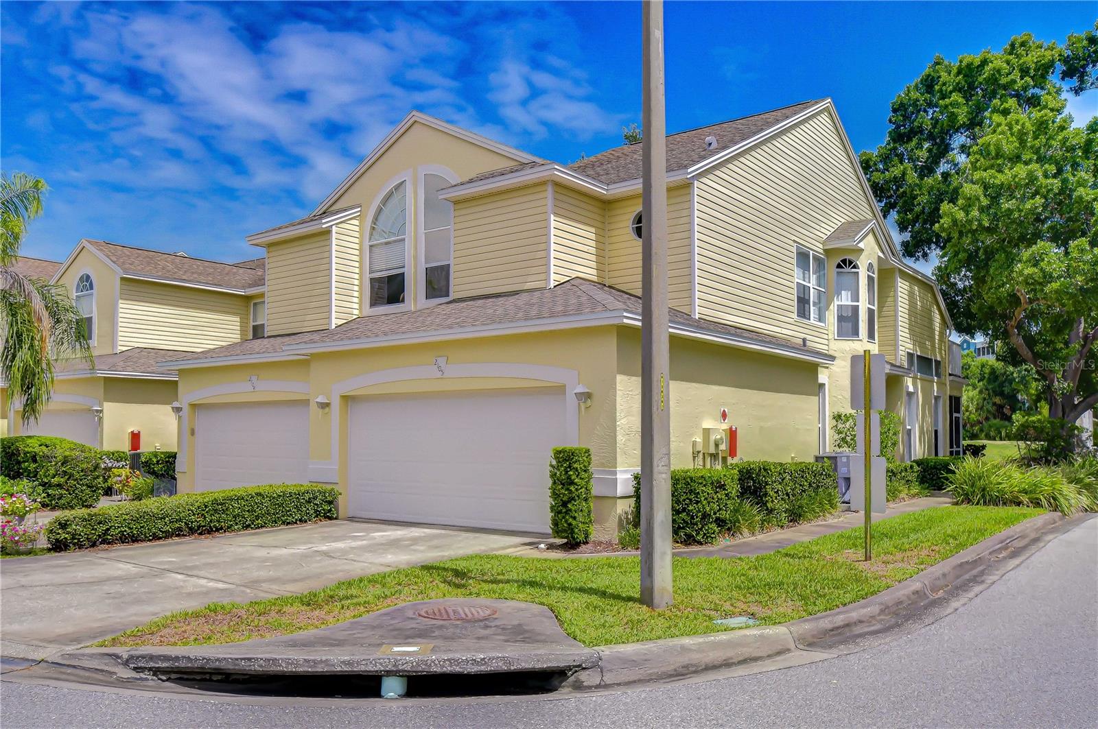WILLOW GREENS - Residential