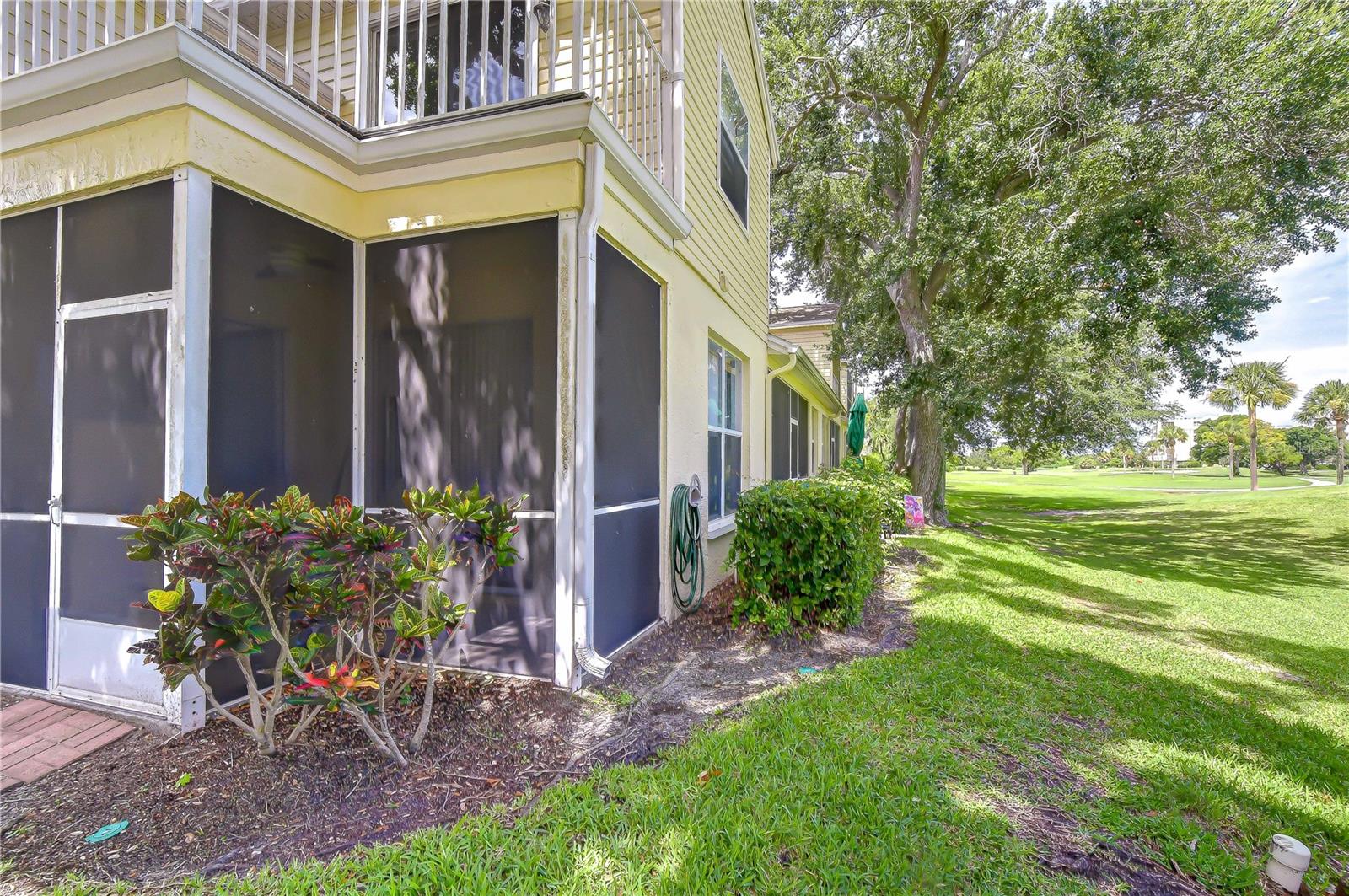 WILLOW GREENS - Residential