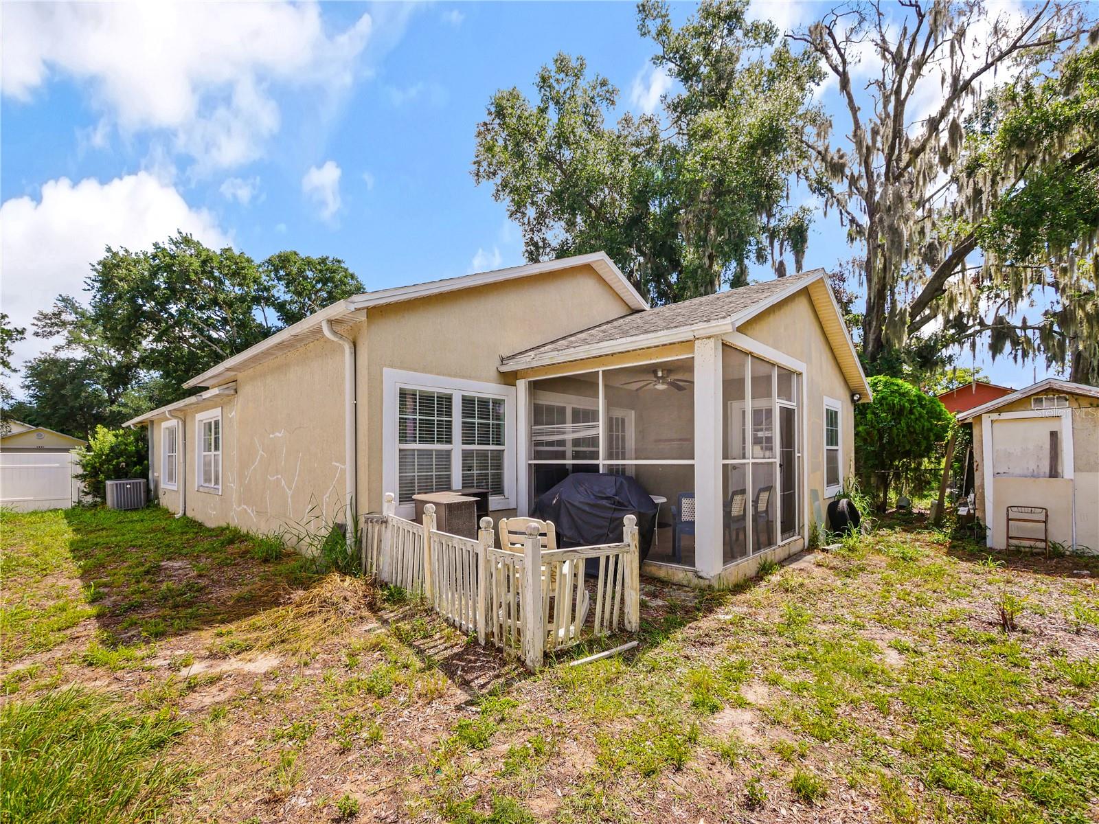 LA JOYA COVE - Residential