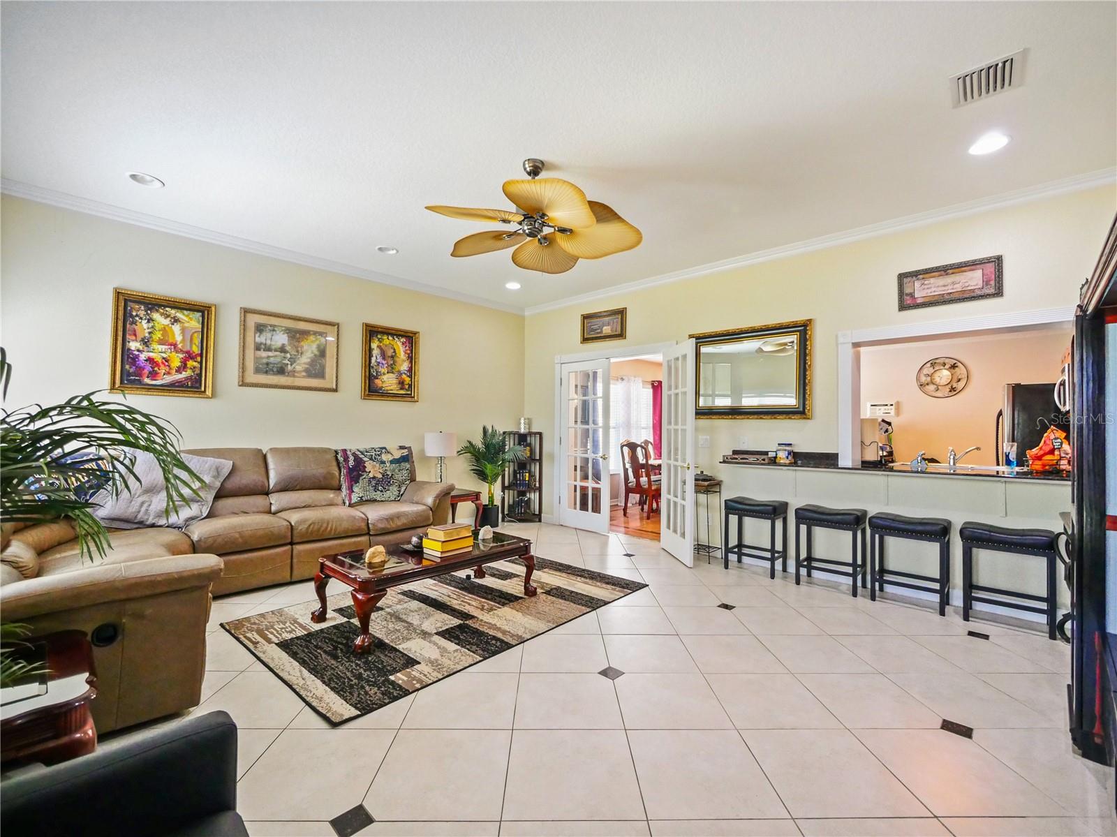 LA JOYA COVE - Residential