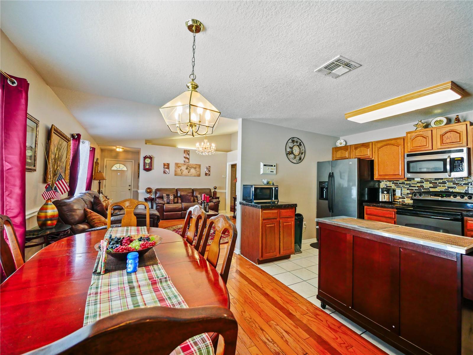 LA JOYA COVE - Residential