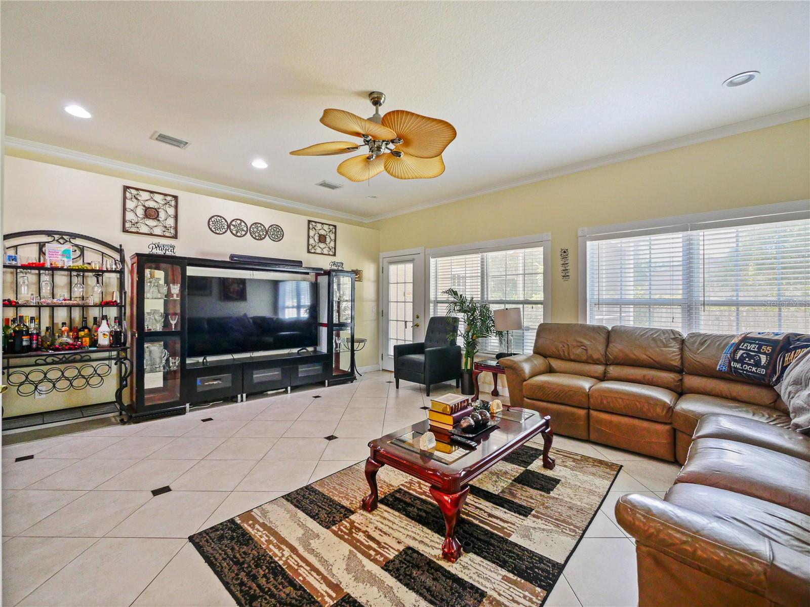 LA JOYA COVE - Residential