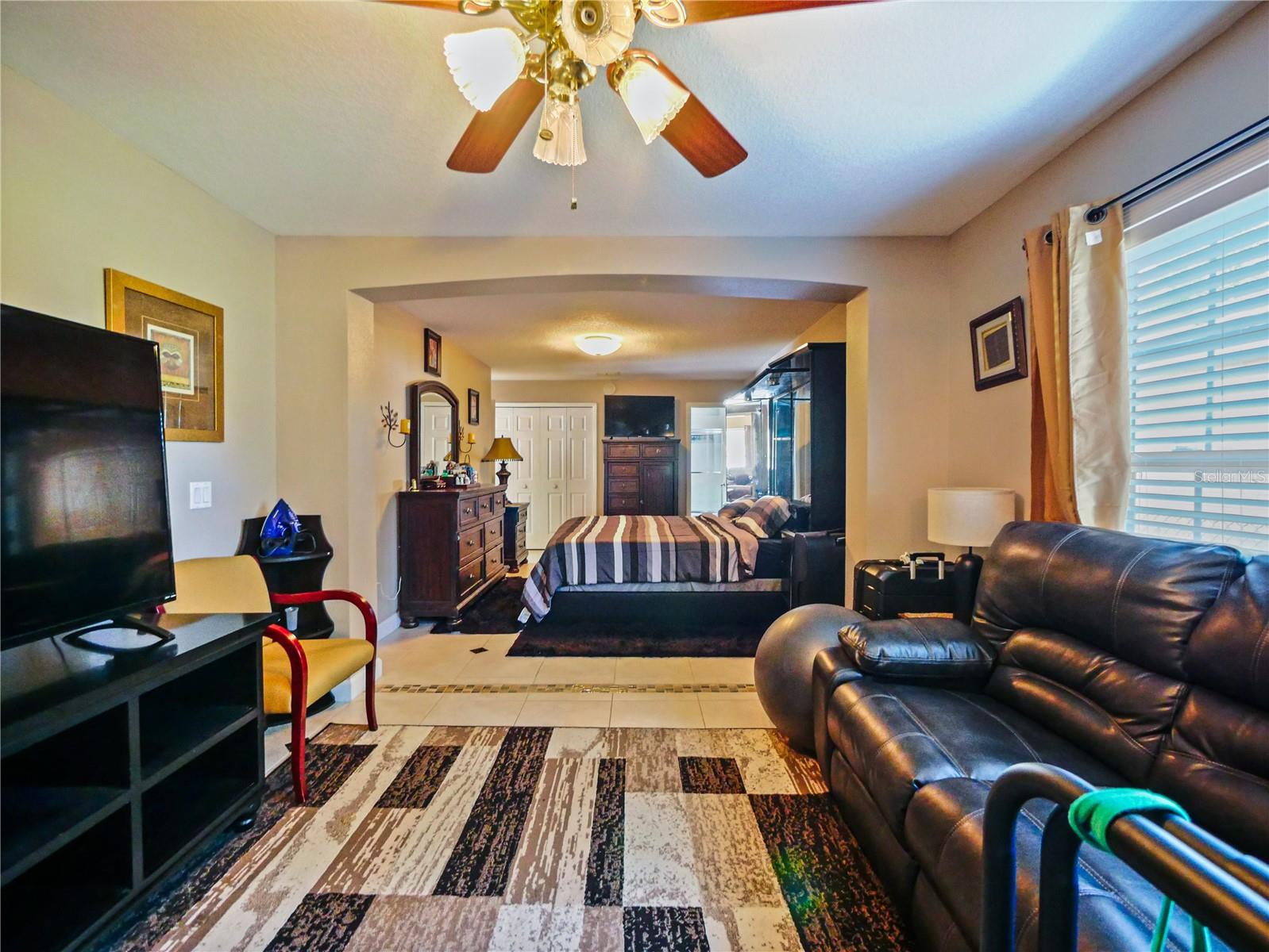 LA JOYA COVE - Residential