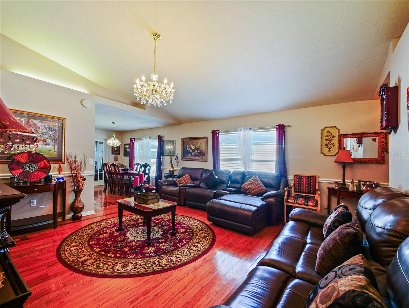 LA JOYA COVE - Residential