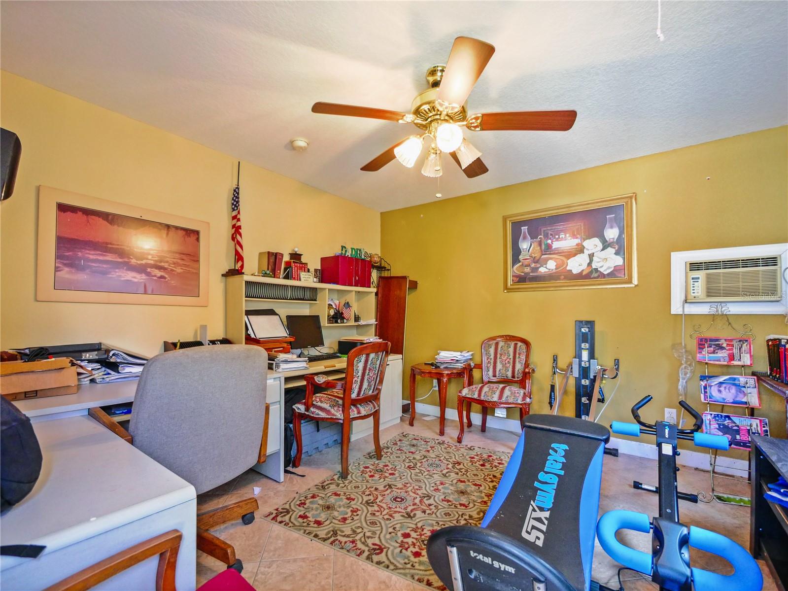 LA JOYA COVE - Residential