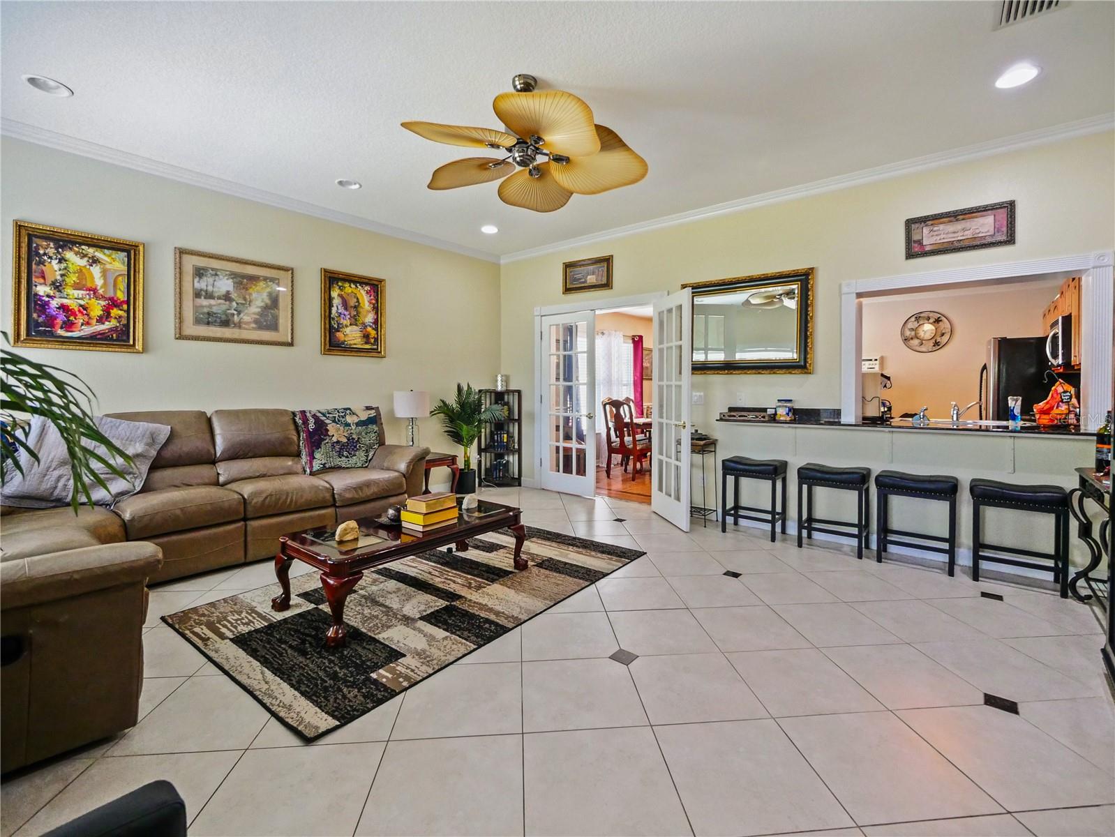 LA JOYA COVE - Residential
