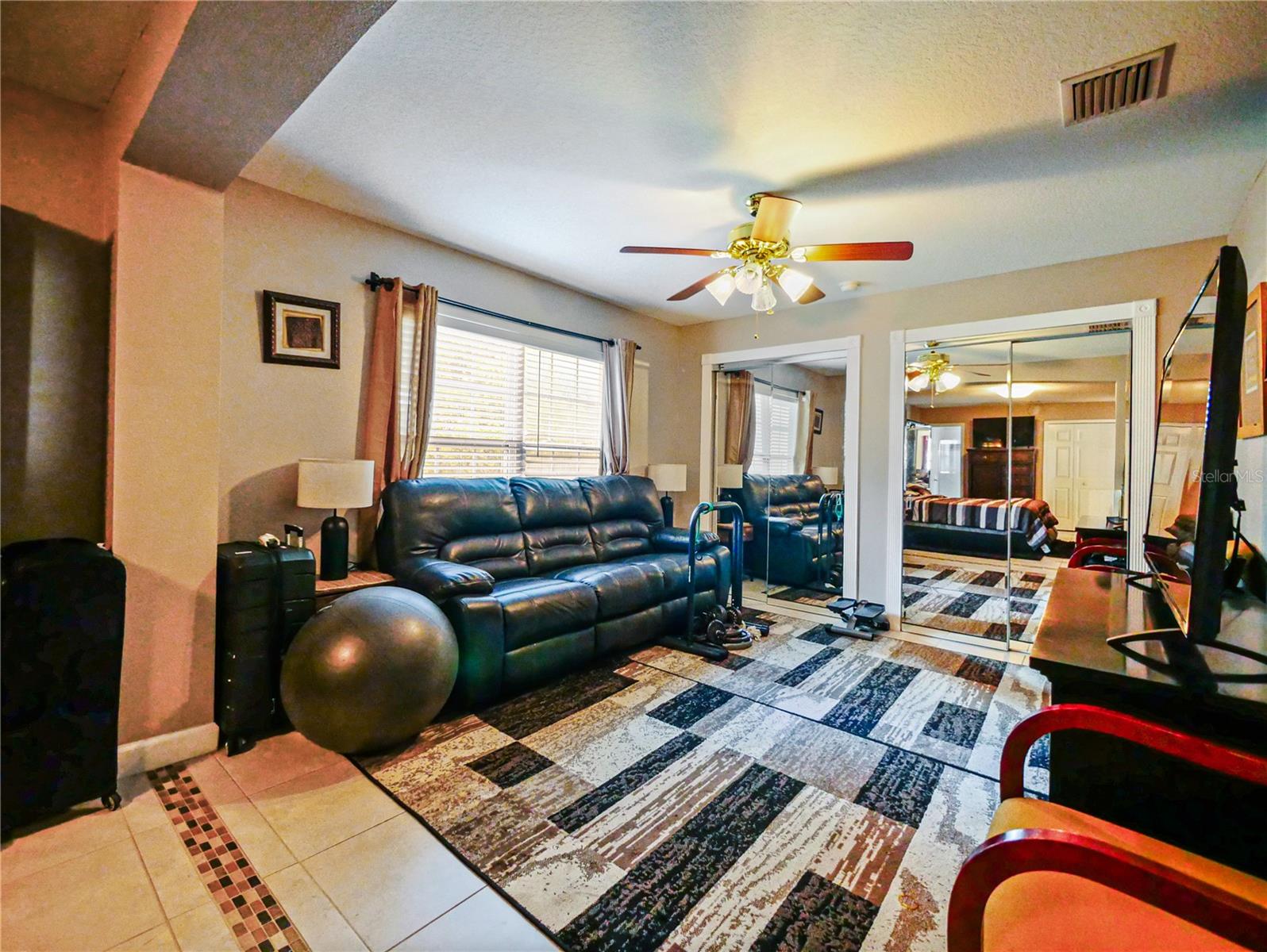 LA JOYA COVE - Residential