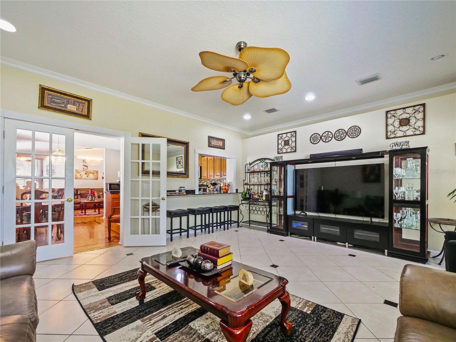 LA JOYA COVE - Residential