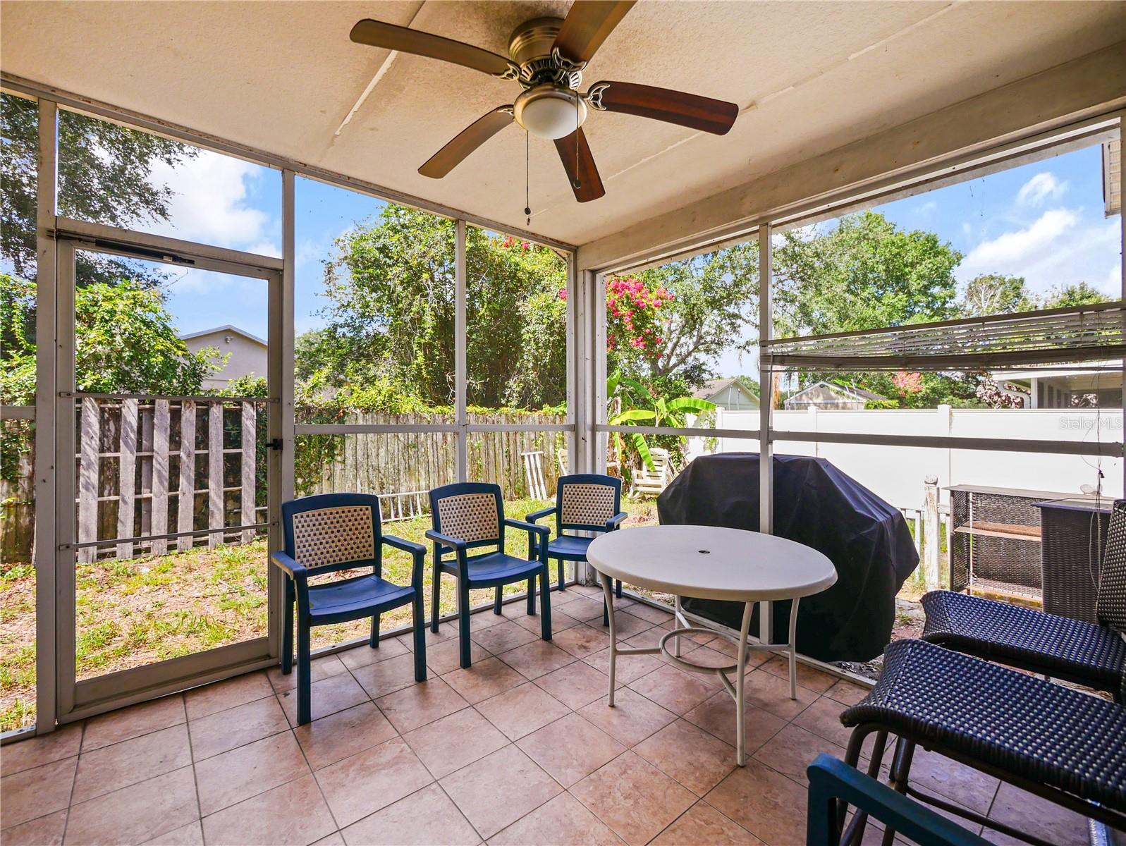 LA JOYA COVE - Residential