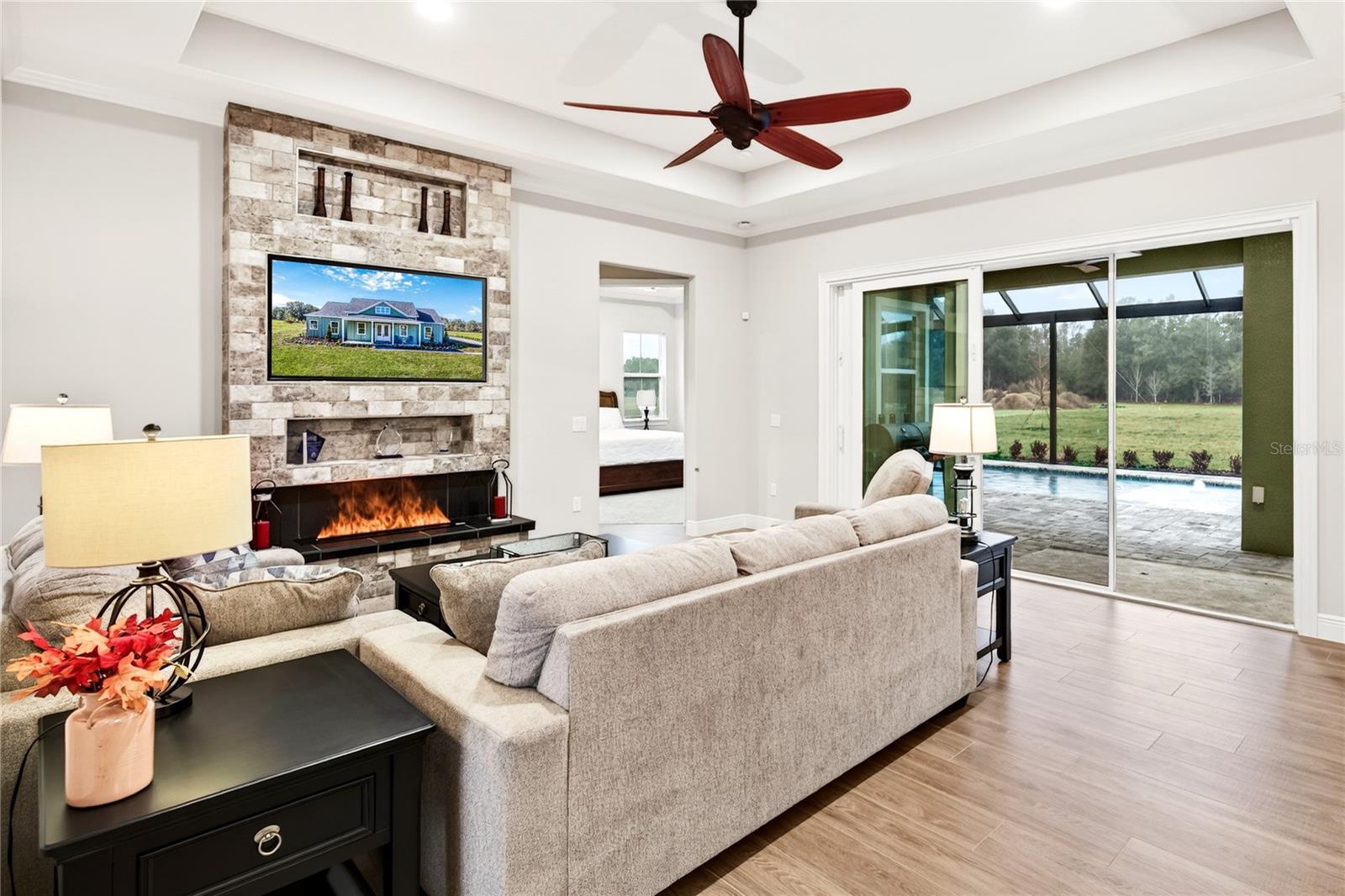 SHORELINE RANCH - Residential