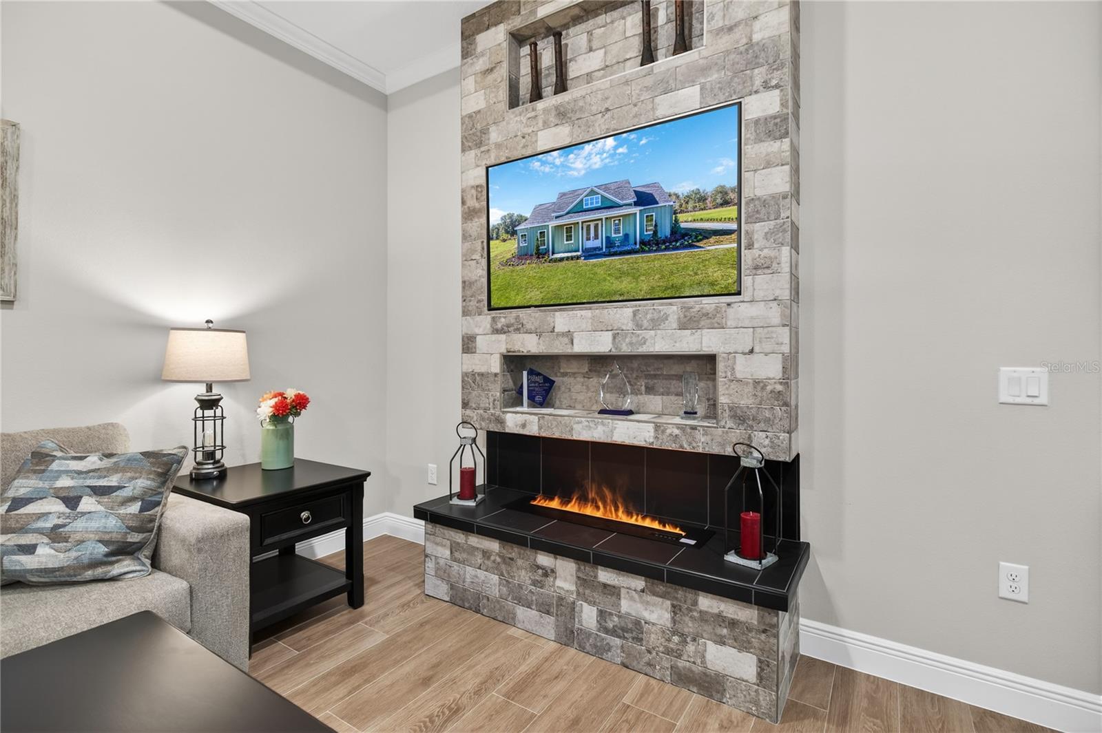 SHORELINE RANCH - Residential