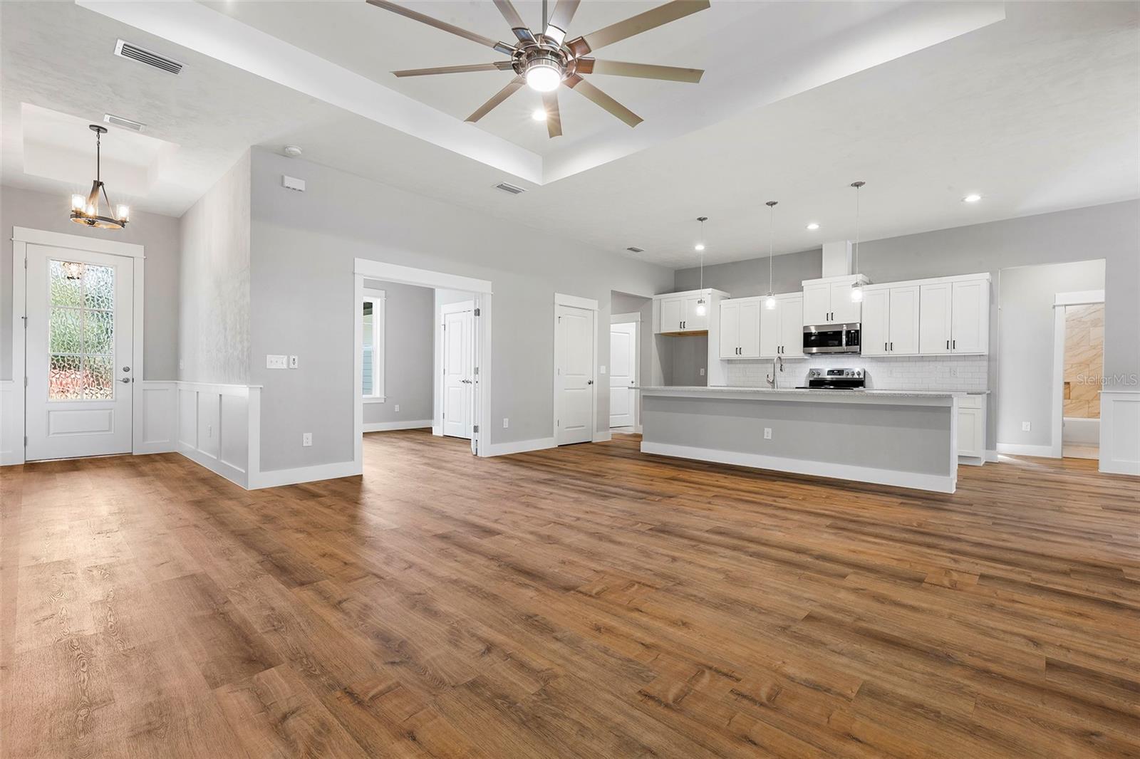 KIMBERLY OAKS - Residential