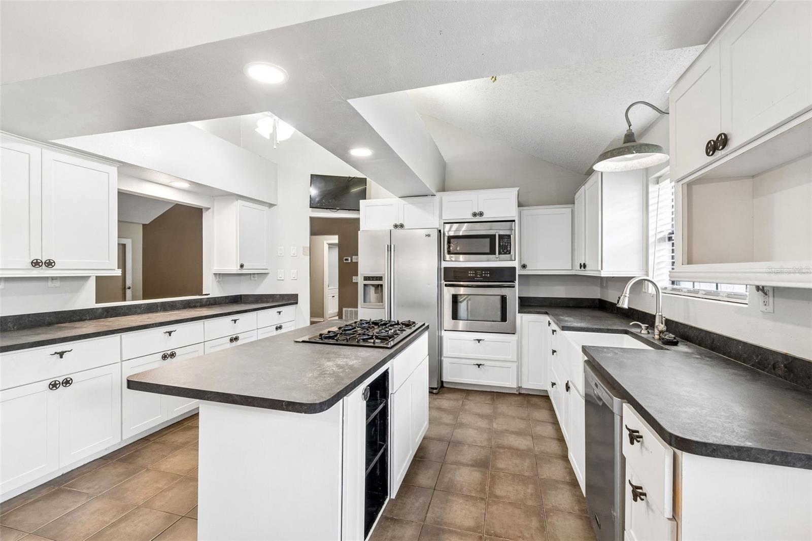 INVERNESS HIGHLANDS WEST - Residential