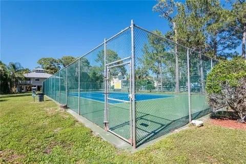 ISLAND CLUB OF TARPON - Residential