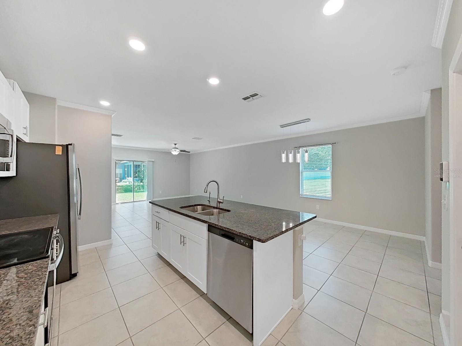 LAKESIDE PH 4 - Residential