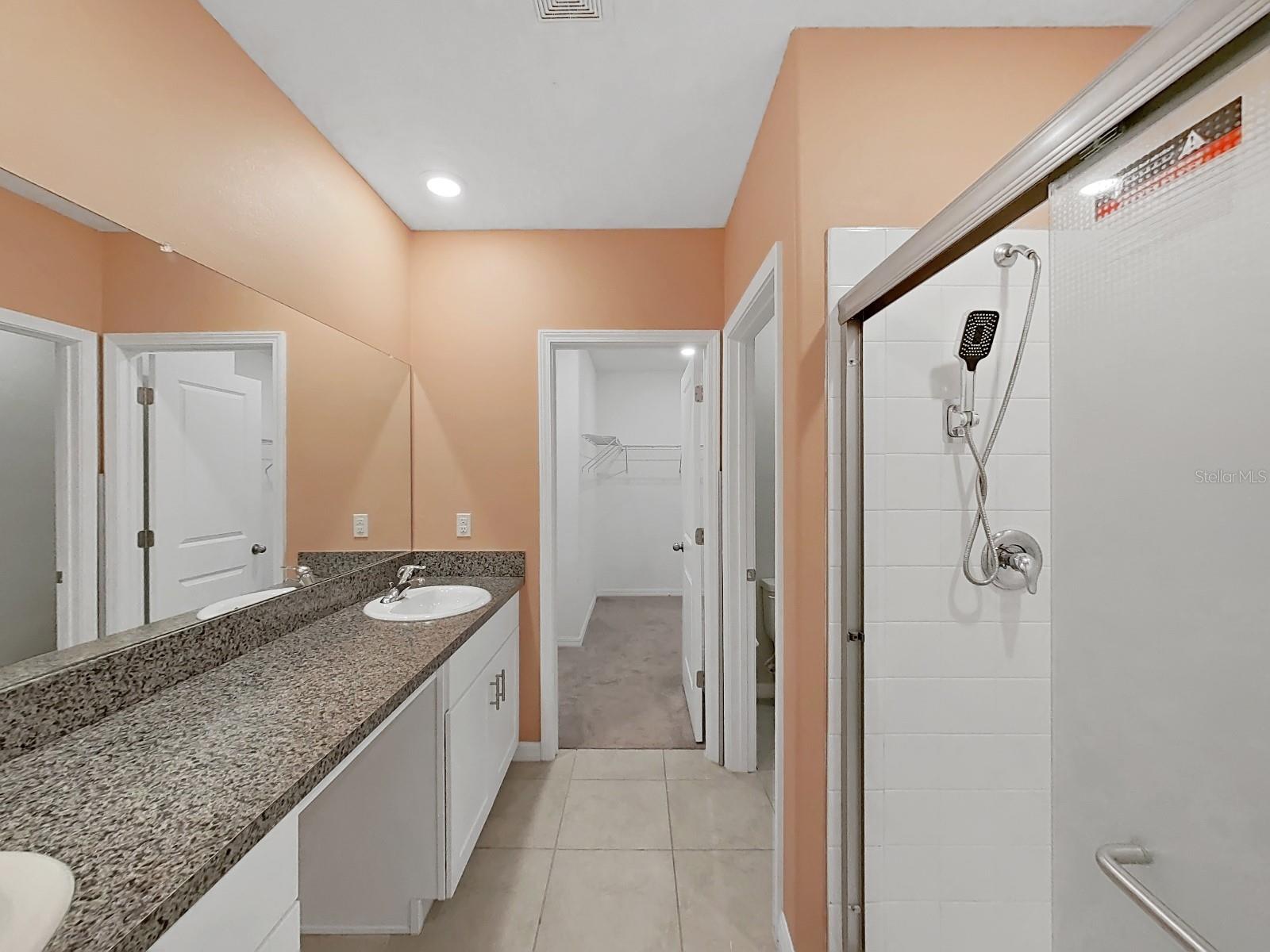 LAKESIDE PH 4 - Residential