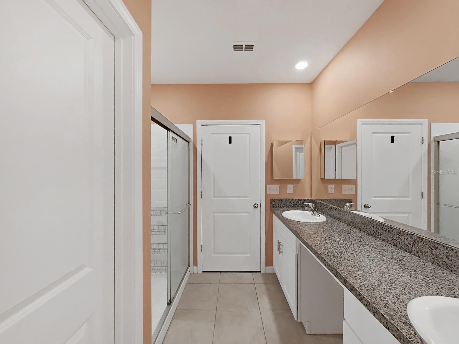 LAKESIDE PH 4 - Residential