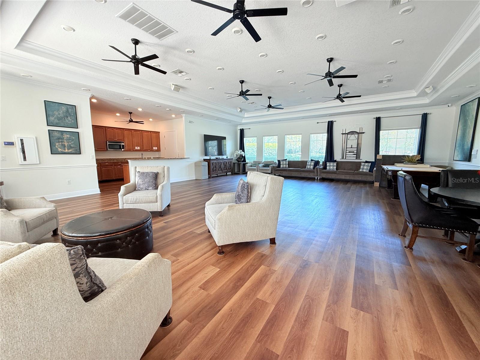 LAKESIDE PH 4 - Residential