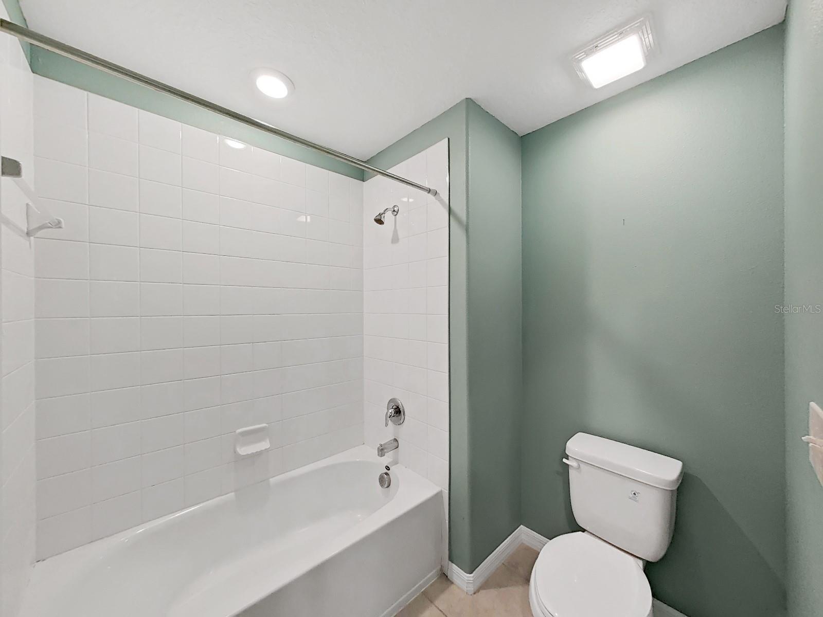 LAKESIDE PH 4 - Residential