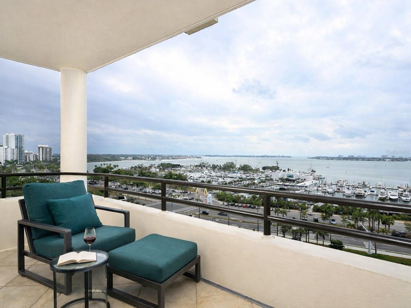 BAY PLAZA - Residential