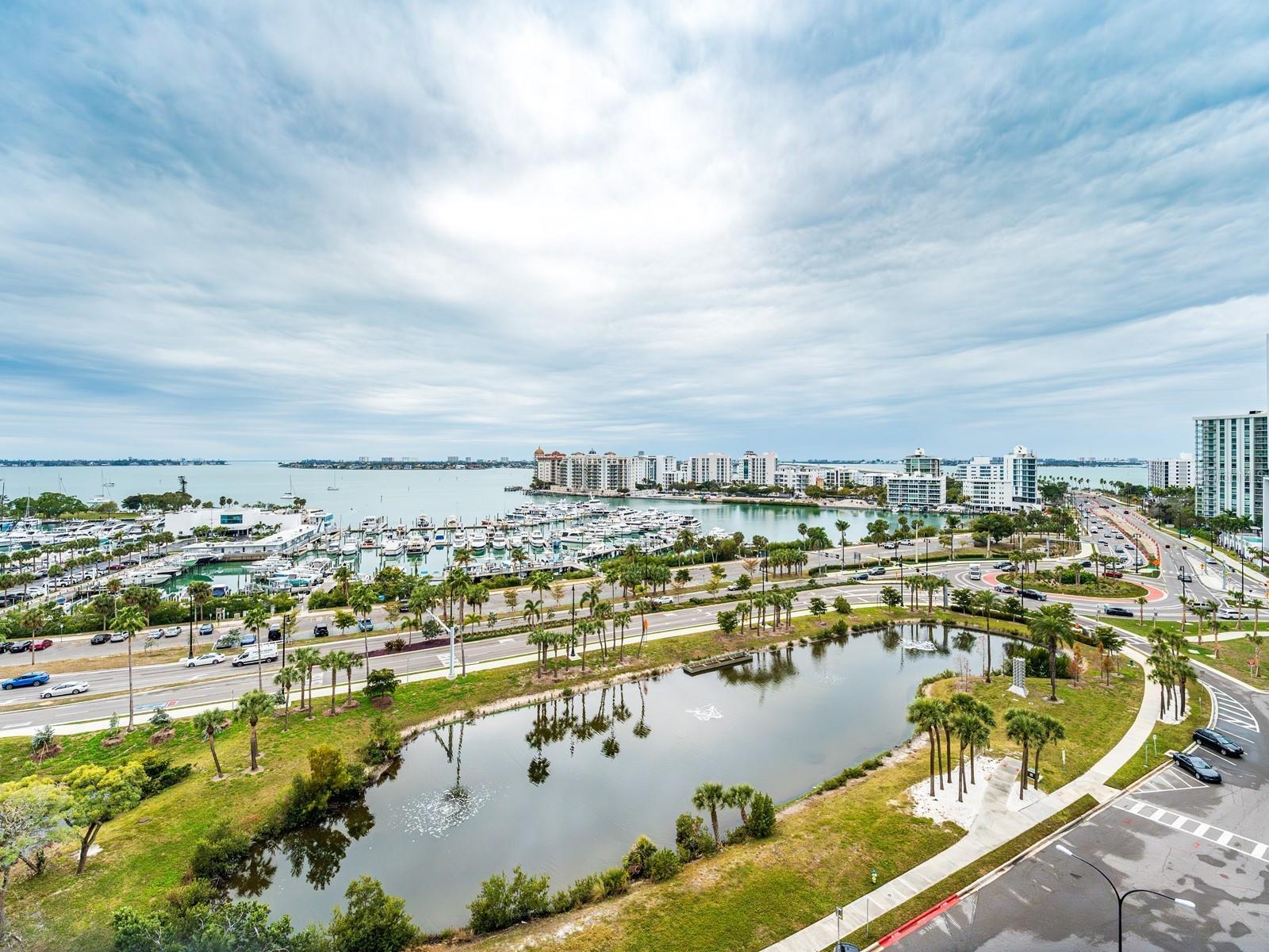 BAY PLAZA - Residential