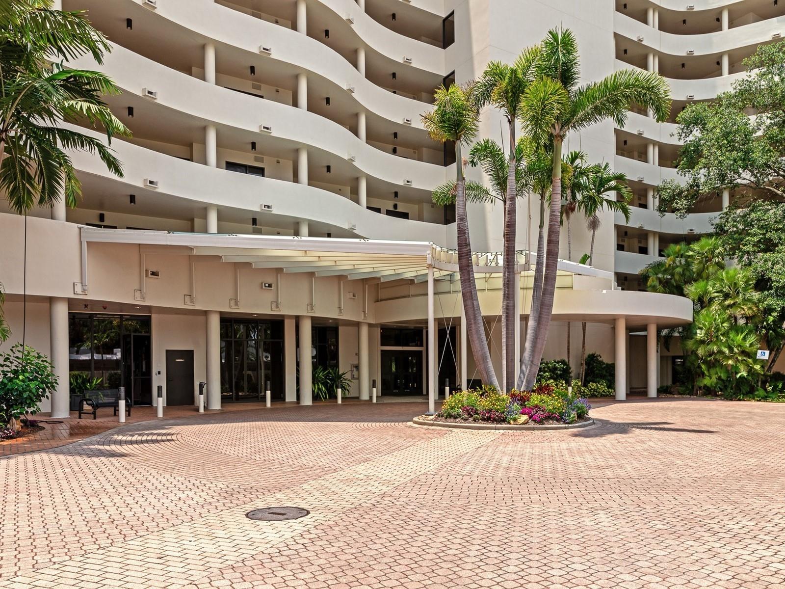 BAY PLAZA - Residential