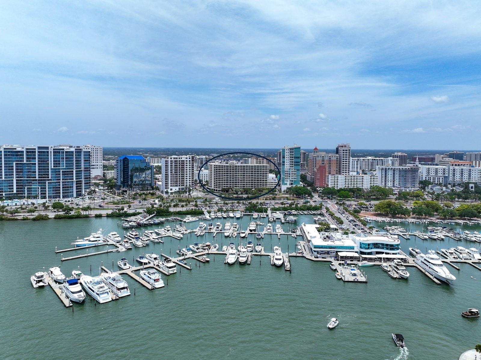 BAY PLAZA - Residential