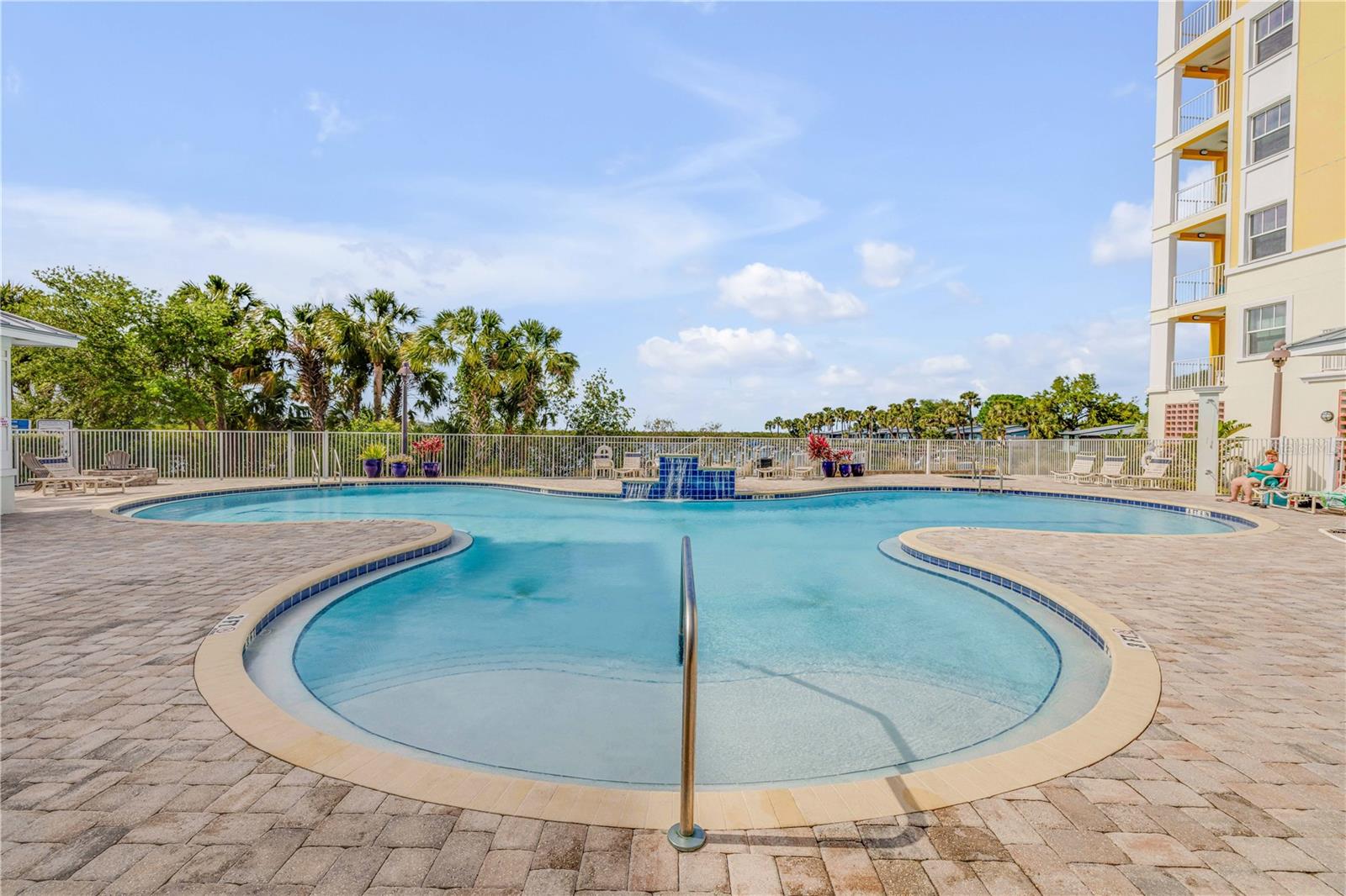 RIVERWALK/CORONADO ISLAND-BLDG - Residential