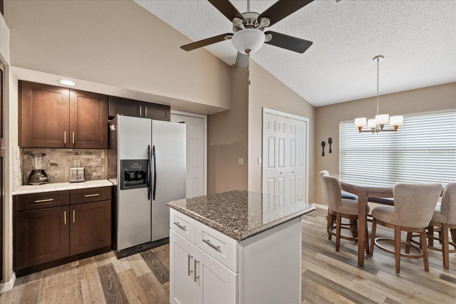 07 SPGS GOLF & CNTRY CLUB VILLAS CONDO - Residential