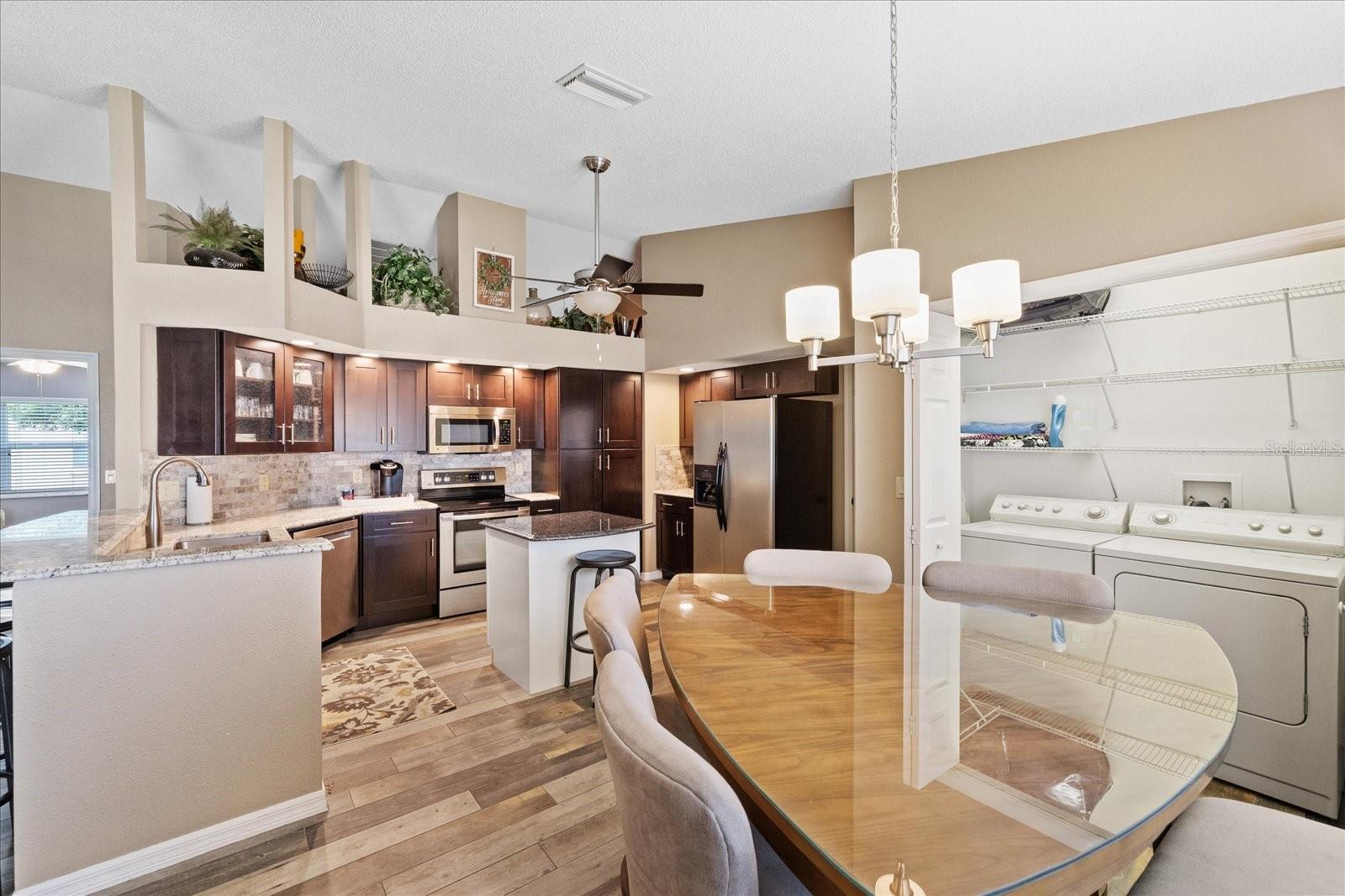 07 SPGS GOLF & CNTRY CLUB VILLAS CONDO - Residential