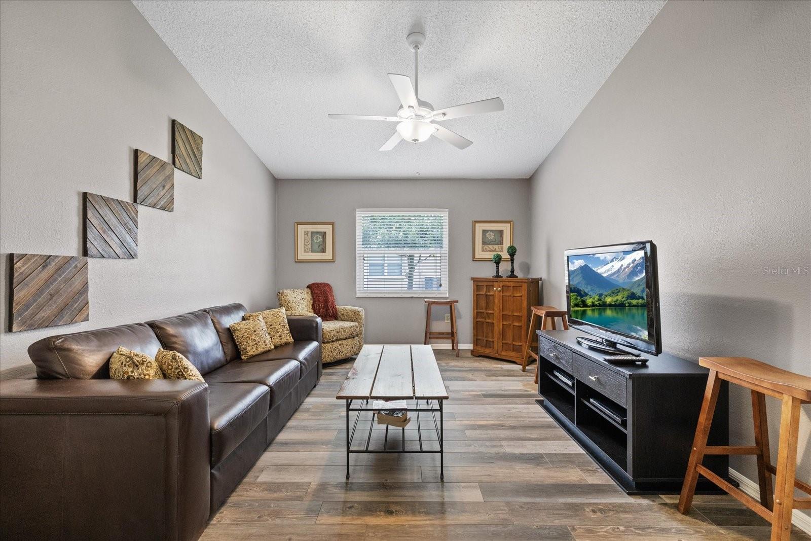 07 SPGS GOLF & CNTRY CLUB VILLAS CONDO - Residential