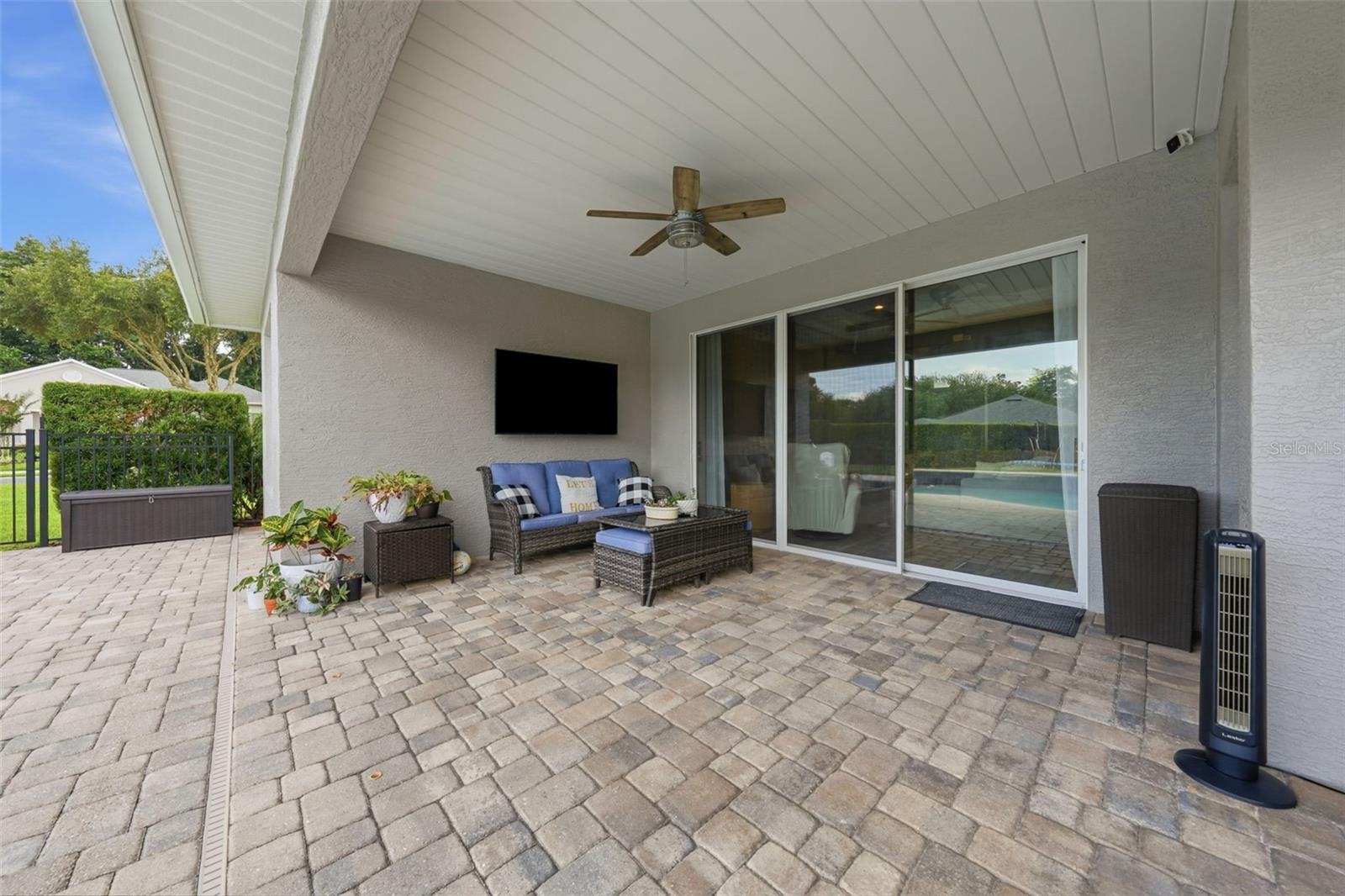 BELLECHASE VILLAS - Residential
