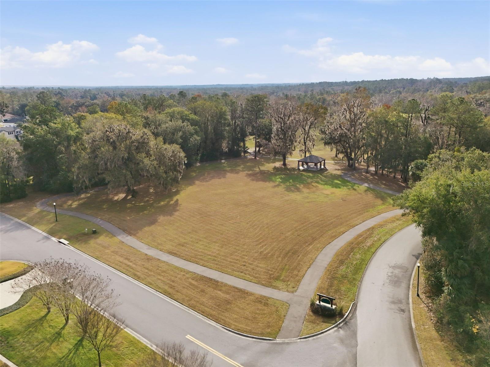 BELLECHASE VILLAS - Residential