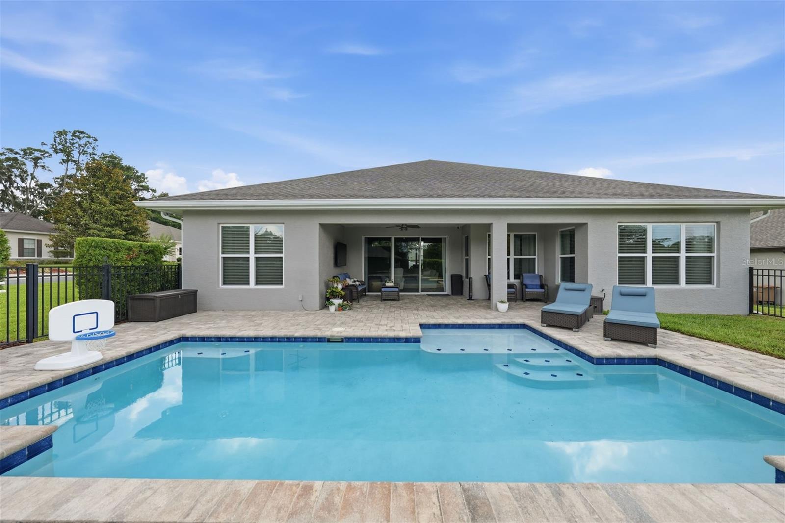 BELLECHASE VILLAS - Residential
