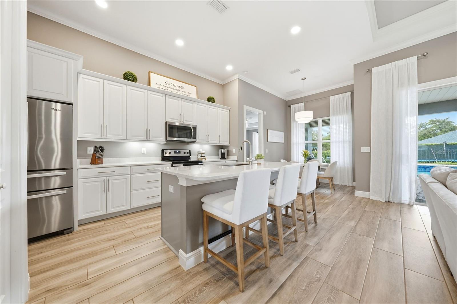 BELLECHASE VILLAS - Residential