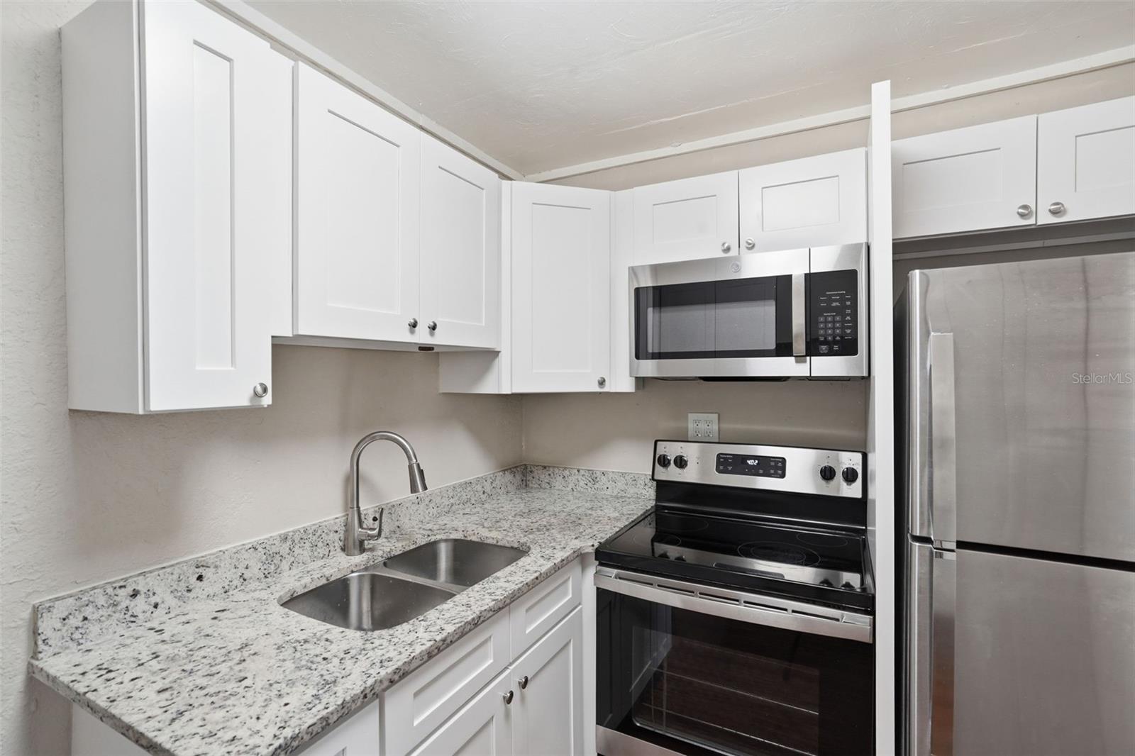 FRUITLAND PARK - Residential
