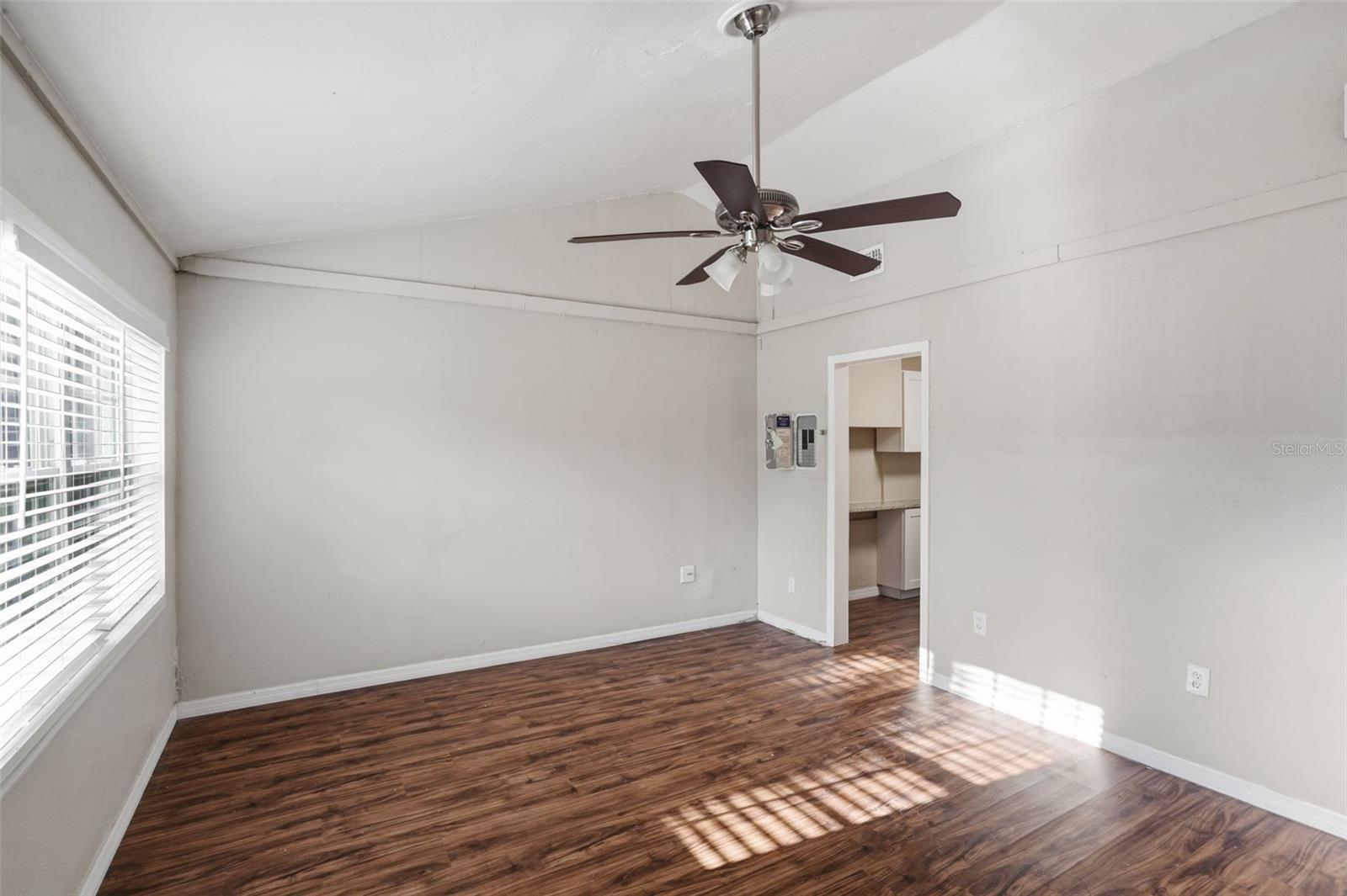 FRUITLAND PARK - Residential