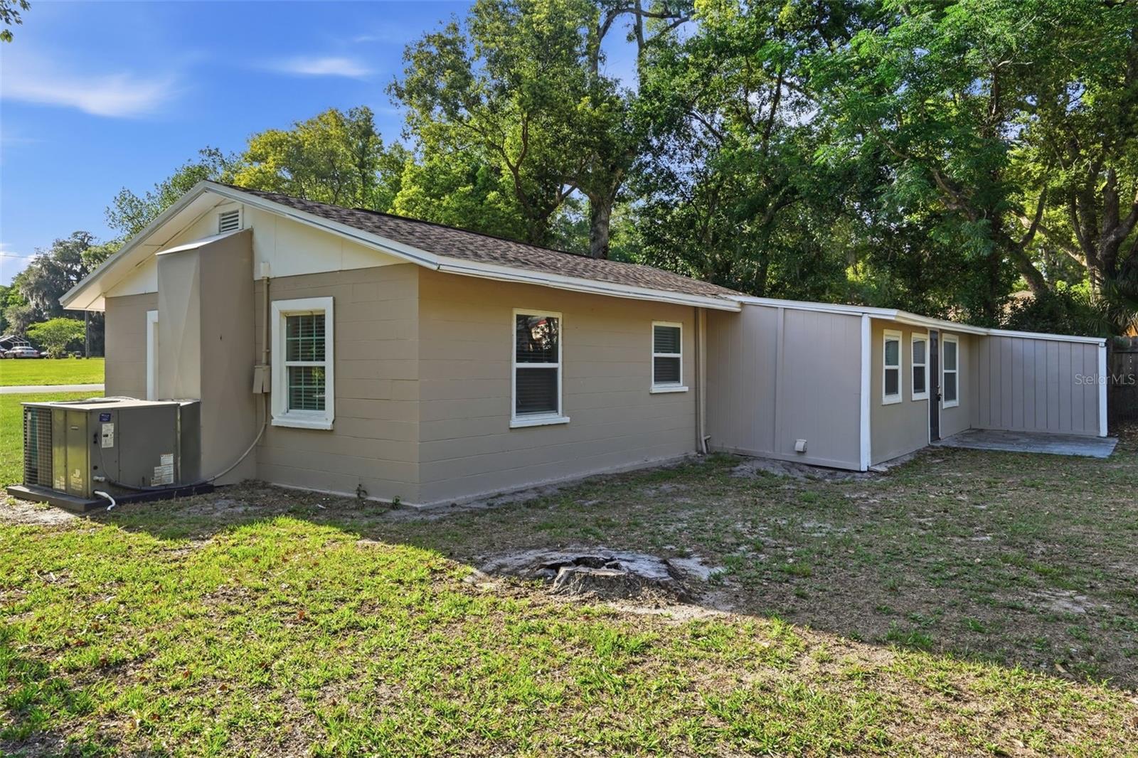 FRUITLAND PARK - Residential